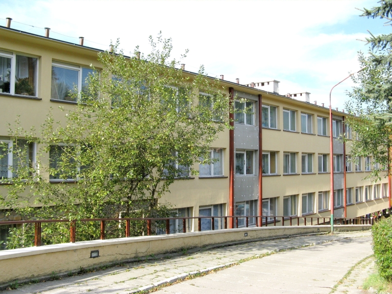 DW STORCZYK - budynek - widok od strony drogi dojazdowej